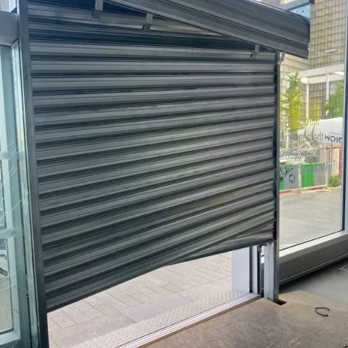 dépannage rideau metallique desaxé 